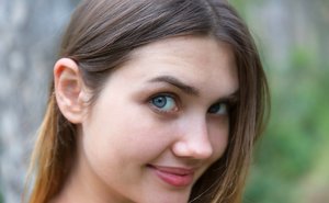 Errotica Archives invites you to browse their free pics with Georgia demonstrating well-done shape