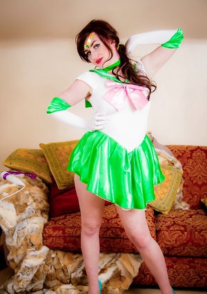 Cosplay Babes are pleased to offer you a free pictures featuring Elise Adore in scene with inserting a toy in pussy