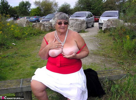 TAC Amateurs are pleased to offer you a free pictures featuring Grandma Libby xxx gallery 273808