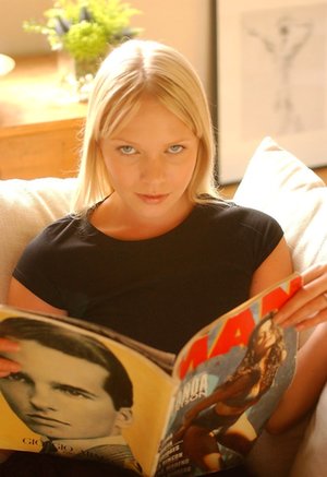 Girl Folio pleased to share with you a free picture gallery with Abigail unveiling hot shape