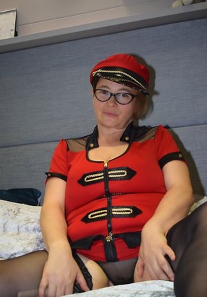 TAC Amateurs are excited to present you with a picture gallery showcasing Netty Noo xxx gallery 283953