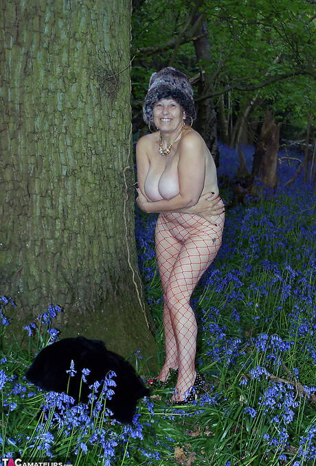 TAC Amateurs invites you to browse their xxx pictures with Savana xxx gallery 266593